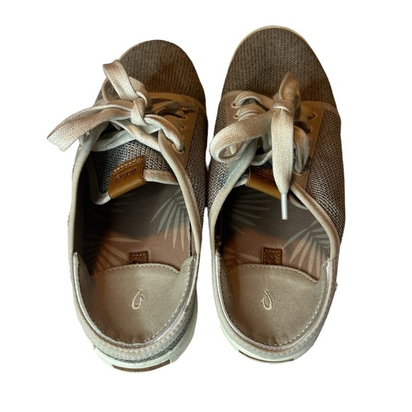 OluKai tan/gray sneakers with fold down heel and laces size 7 - Picture 5 of 9